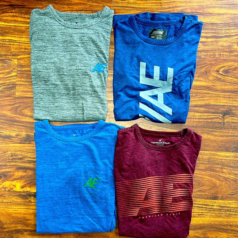 Lot of 4 American Eagle Flex mens size XS t shirts. EUC